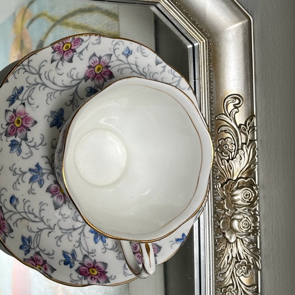 Royal Albert “Kendal Series” teacup and saucer bone china England 1940’s - Picture 8 of 13
